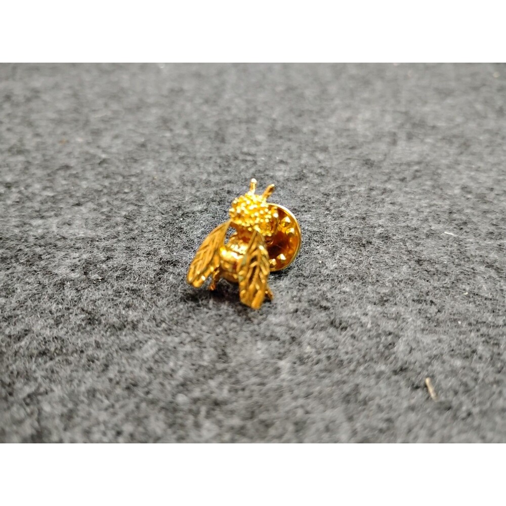 Vintage Honey Bee Pin Lapel Gold Tone Ballou Reg'd Bumblebee